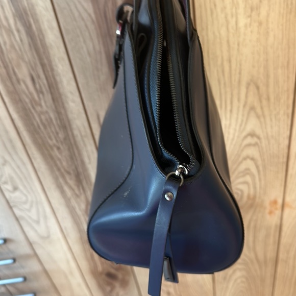 Nicoli Hand bag - Picture 3 of 4